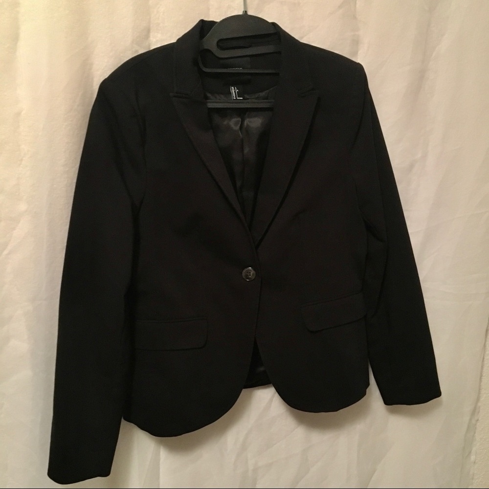 Forever 21 black suit jacket (L)